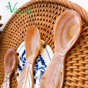 Produits artisanaux vietnamien. Cuillère à caviar de haute qualité, cuillères fabriquées à partir de coquilles de nacre naturelles. Sûr lors de l'utilisation - Product Image 4