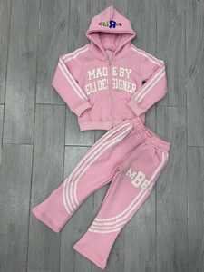 ผู้ผลิตชุดวอร์มแบบกำหนดเอง ชุดสเวตสูทปักลายแบบครอป ขอบดิบ แต่งปะติด ปักลาย ชุดกางเกงวอร์มและเสื้อฮู้ดแบบฟอกสี - Product Image 3