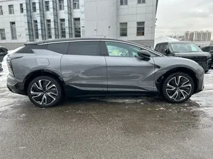 2023 HlPHl X AWD Van with Lithium Battery R18 Tires Leather Seats Rear <b>Camera</b> <b>Panoramic</b> Sunroof LED Headlights - Product Image 5