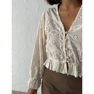Chemisiers brodés pour femmes Topshow avec fermeture boutonnée - Vente en gros - Product Image 2