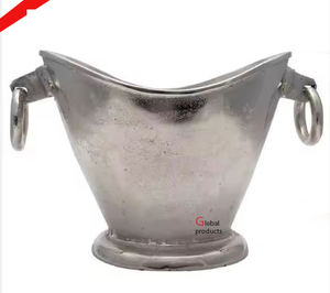 Enfriador de vino de metal con aspecto martillado de forma ovalada de cobre de última moda para restaurante y bar de hotel - Product Image 3