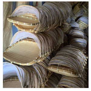 Cesta de bambú natural para envolver alimentos con malla fina hecha a mano en Vietnam para uso en exteriores - Product Image 3