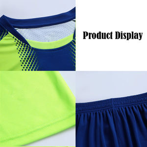 ชุดฟุตบอล ชุดกีฬาทีม เสื้อและกางเกงขาสั้น โพลีเอสเตอร์ 100% แห้งเร็ว ขายส่ง รับผลิตตามแบบ OEM ODM สำหรับสโมสร - Product Image 3