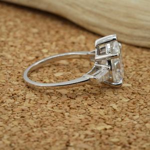 แหวนมันวาวหรูหราแหวนทอง14K สุดพิเศษปลูกในห้องทดลองที่ OHLR00220การรับรองจากอีจีไอ VVS2สีลูกแพร์ตัด3กะรัต - Product Image 4