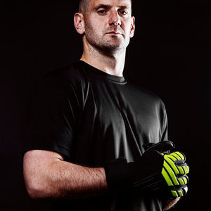 2025 Gants de gardien de but personnalisables en latex allemand de haute qualité avec logo en relief en cuir de qualité supérieure - Product Image 3