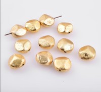 Perles pépite plaquées or perle en laiton plaqué or brossé perle pépite d'or brossée à la main en métal trouver des breloques bijoux breloques