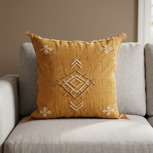 Housse de coussin en soie jaune moutarde, faite à la main, personnalisable, carrée, bohème, brodée, avec fermeture enveloppe, motif géométrique, décoration intérieure - Product Image 4