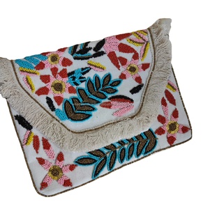 Bolso hecho a mano Banjara bordado Boho indio Vintage elegante bolso con flecos para mujer POR ARTESANÍA DE LUJO - Product Image 1