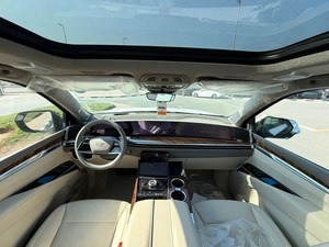 NUOVISSIMO Cadillac Escalade Sport Platinum SUV 2025, 499 CV, 7 Posti, 8 Cilindri, Cambio Automatico, Benzina, Guida a Sinistra - Product Image 2