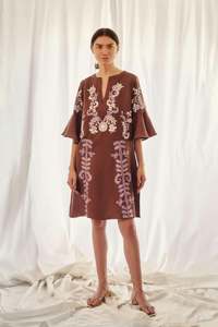 Nouvelle arrivée Robe maxi unie avec un style bohème estival tendance, ceintures brodées, manches longues, taille 6XL pour les sorties à la plage - Product Image 5