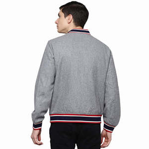 Chaquetas Varsity de Alta Calidad para Hombre, Mangas de Cuero, Servicio OEM, Chaquetas Varsity Elegantes con Color Personalizado - Product Image 6