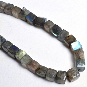 Bán Buôn <span class=keywords><strong>6Mm</strong></span> 7Mm Tự Nhiên Labradorite Đá Mặt Khối Lập Phương 3D Hộp Lỏng Bán Quý Đồ Trang Sức Làm Nguồn Cung Cấp Vuông Hạt Sợi - Product Image 2