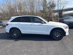 Un Mercedes-Benz GLC SUV 43 4MATIC AMG 2022 Usado en Excelentes Condiciones, Transmisión de 9 Velocidades, Motor V6 de 385 HP - Product Image 6