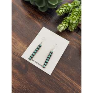 Boucles d'oreilles pendantes Esther en turquoise blanche et argent sterling, design élégant pour les occasions de cadeaux - Product Image 4