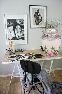 Couronne de rose urne funéraire pittoresque adulte unique urne funéraire artisanale pour cendres humaines bonne qualité en métal taille personnalisée urne - Product Image 6