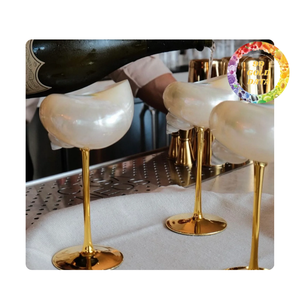 Verre à vin coquillage du Viet Nam | Cadeau fait main et utilisation au restaurant - Product Image 1