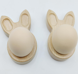 Porte-oeufs en bois de qualité supérieure personnalisé outils de cuisine coquetiers en bois personnalisables cadeaux personnalisés - Product Image 4