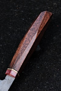 Cuchillo de chef de acero al carbono hecho a mano profesional de alta calidad con cuchillo de cocina con mango de madera rosa. - Product Image 3