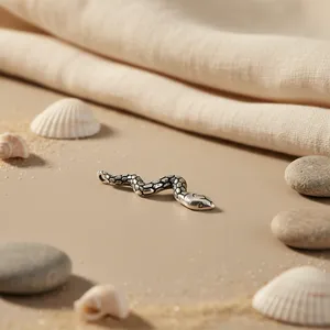 Pendentif serpent en argent sterling 925 avec placage rhodium, motif CZ et cloche, or rose et style religieux, charme pour femmes - Product Image 2
