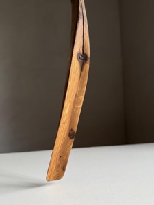 Elevador de Zapatos de Madera de Estilo Único Diseñado para Exhibición y Decoración con Acabado Liso y Atractivo Diseño Artístico de la India - Product Image 3