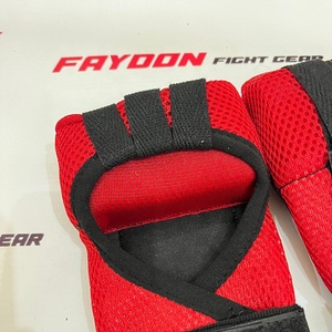 Gants d'entraînement de haute qualité avec bandages intérieurs en gel, logo personnalisé, protection professionnelle douce pour les mains, bandages rapides en coton - Product Image 4