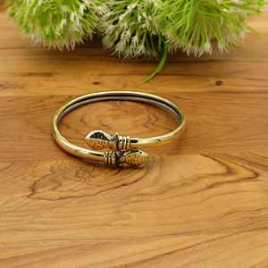 Brazalete Dorado con Nudo de Concha, Estilo Vintage, Náutico |   Regalo Ajustable de Estilo Bohemio Inspirado en el Mar para Mujer - Product Image 4