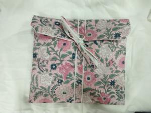 Conjunto de Pijama de Tela con Estampado de Bloques Personalizado de Alta Calidad, Camisa con Botones y Pantalón con Cintura Elástica, Ropa de Dormir Cómoda para Mujer - Product Image 4