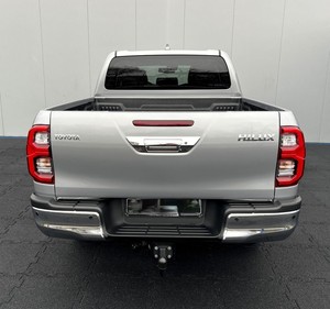 2023สำหรับ HILUX Double CAB 4x4 D-4D มือสองพวงมาลัยซ้ายเบาะหนังสีดำภายใน R16ดีเซล - Product Image 3