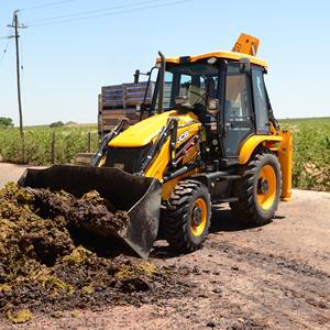 รถตักดิน3CX JCB ที่มีความสามารถในการขุดขั้นสูงอัตราสิ้นเปลืองเชื้อเพลิงต่ำและประสิทธิภาพไฮดรอลิกแรง - Product Image 1