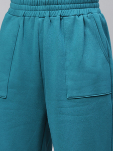 Ensemble personnalisé deux pièces Survêtement court 100% coton avec capuche Vêtements durables pour femmes Survêtement court pour femmes - Product Image 6