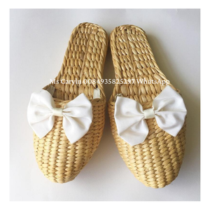 Pantoufles en jacinthe d'eau naturelle, tissées à la main, chaussures d'intérieur écologiques et durables, fabricant vietnamien, vente en gros - Product Image 5