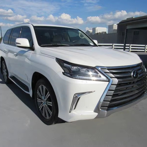 เล็กซัส LX 570 ปี 2017 รถ SUV มือสอง พวงมาลัยซ้าย เครื่องยนต์เทอร์โบ เกียร์อัตโนมัติ ภายในสีอ่อน ระบบขับเคลื่อนสี่ล้อ เบาะหนัง ระบบควบคุมความเร็วอัตโนมัติแบบแปรผัน ล้อแม็ก R19 หลังคาพาโนรามา อลูมิเนียม - Product Image 1