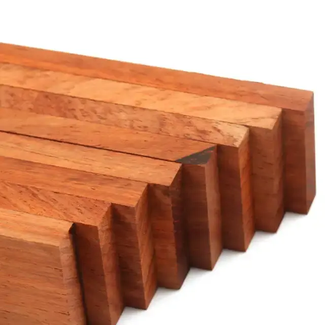 Grosir kayu gelondongan kualitas tinggi kayu Senya kayu jati keras kayu bulat balok kayu