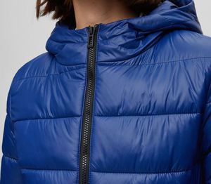 Veste matelassée d'hiver pour femmes, service OEM, respirante, coupe-vent, design personnalisé, veste matelassée confortable pour femmes - Product Image 4