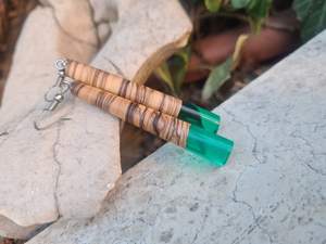 Boucles d'oreilles pendantes en résine et en bois pour bijoux faits à la main, accessoires tendance et à porter au quotidien - Product Image 4