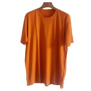 Camiseta de Hombre Antiolor de Lana Merino - Ligera, Transpirable y de Secado Rápido para Verano con Logotipo Frontal - Product Image 3