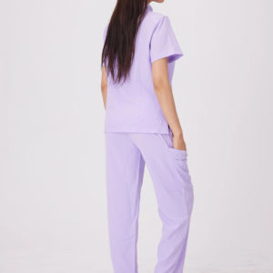 Traje de uniforme médico contemporáneo para cirugía práctica de enfermera con bolsillos múltiples esenciales para hospitales médicos - Product Image 4
