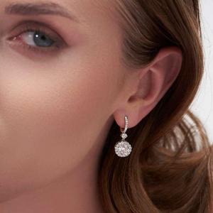 Modernos Pendientes de Aro con Diamantes de 4.19 Ct para Mujer en Oro Blanco de 14K con Diamantes Cultivados en Laboratorio - Product Image 3