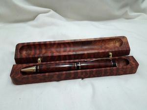 Emballage fait à la main en bambou ensemble de stylos cadeau de luxe de haute qualité personnaliser stylo en bois avec logo gravé avec boîte en bois - Product Image 5