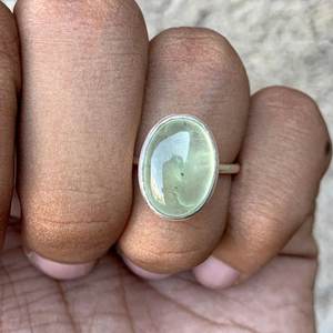 Anillo de Plata de Ley 925 Chapado en Oro con Prehnita de Corte Ovalado, Engaste Clásico en Bisel, Hecho a Mano, Regalo de Aniversario de Bodas para Mujer - Product Image 6