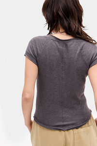 Camiseta recortada de tendencia de verano 2025 para mujer, Camiseta de algodón 100% de alta calidad para niña, MOQ bajo, mejor precio, manga corta, hecha a medida - Product Image 5