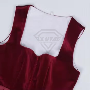 Robe Dirndl en velours de luxe personnalisée tenue traditionnelle Oktoberfest robe allemande élégante Trachten bavaroise vente en gros - Product Image 4