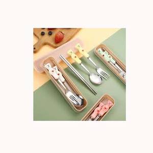 Calidad Premium personalizar LOGO Metal Acero inoxidable plateado con plástico oso de peluche mango juego de cubiertos para niños - Product Image 1