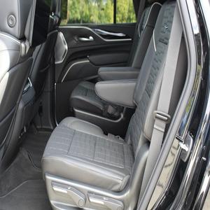 ¡Oferta Imperdible! Cadillac Escalade V 2023 Súper Limpio, Motor V8 Supercargado de 682 hp, 4x4, Visión Nocturna, SUV de Lujo - Product Image 4