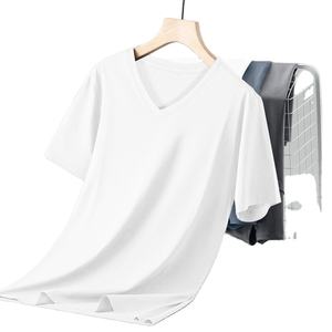 Camiseta de Cuello en V de Algodón Puro Personalizada OEM, Camiseta Informal de Color Sólido para Hombre, Verano, Ajustada - Product Image 1