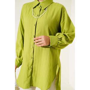 Chemise gaufrée classique verte tailles S/L Garçon 165 - Product Image 1