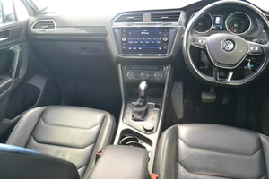 Voiture d'occasion de qualité et abordable, Volkswagen Tiguan 2.0 TSI High-line 4Motion automatique, conduite à droite, modèle 2020 - Product Image 2