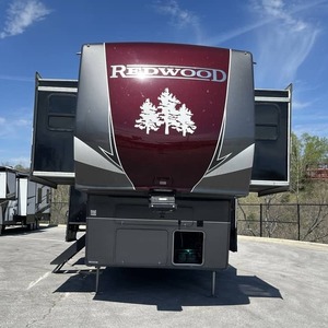 NEATLY USED 2023 Cross roads RED WOODs RW 4200FL Fifth Wheel prêt à la vente - Product Image 1