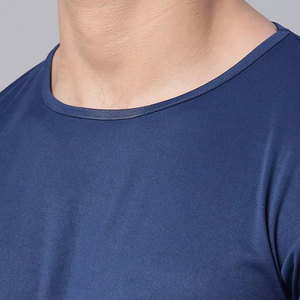 เซ็ตเสื้อยืดแขนสั้น & กางเกงขาสั้นผ้าคอตตอนทรงสลิมฟิตสำหรับผู้ชายทำจากผ้าฝ้าย100% - Product Image 6