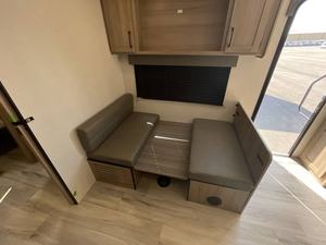 Nuevo 2025 Keystone Coleman Light 21RX - Product Image 6